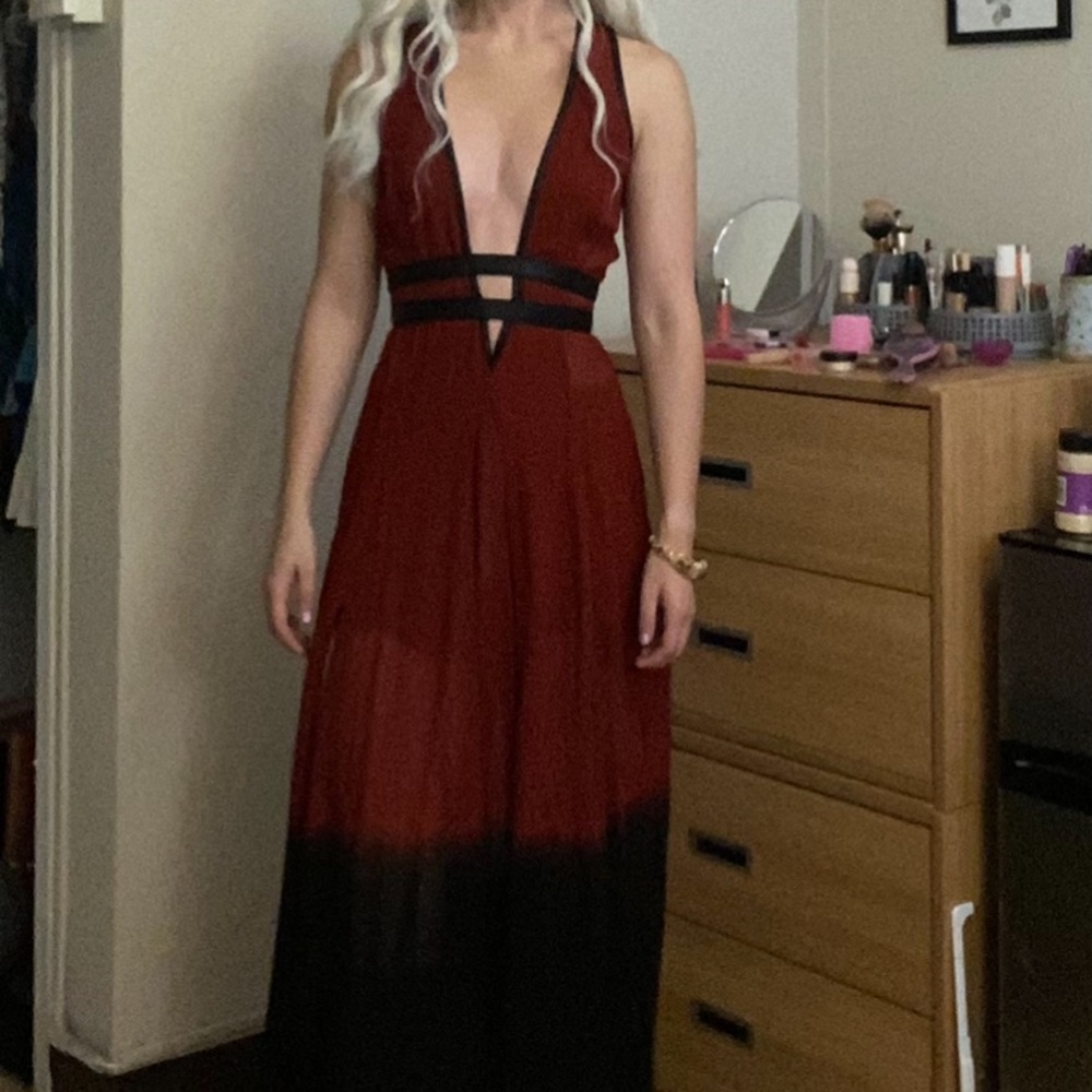 A beautiful NICHOLAS K dress size xxs. It fill fit up to small